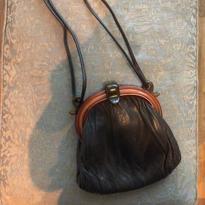 Gorgeous VINTAGE leather purse